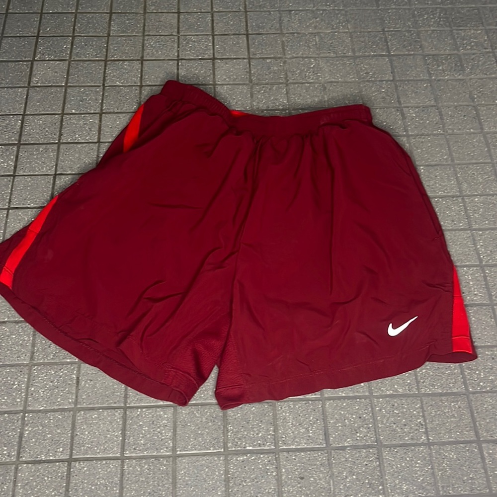 Men’s Nike dry fit, short running shorts